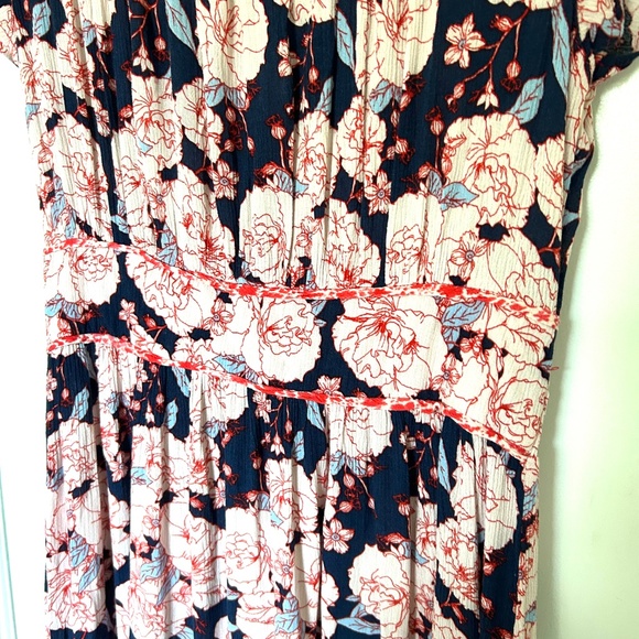 Knox Rose Dress with tiered layers and Short Sleeves - Picture 7 of 13